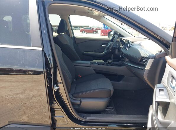 5N1BT3BA5PC846829 2023 NISSAN ROGUE Черный Вид салона спереди