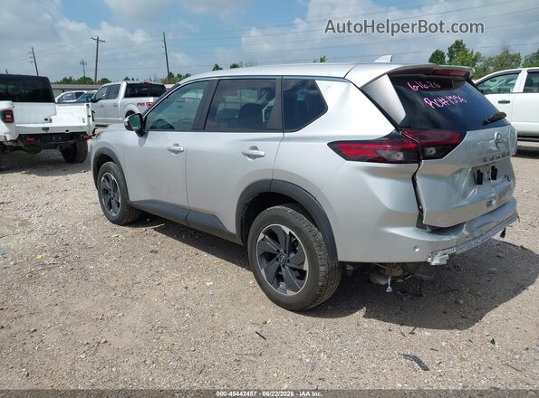 5N1BT3BA5RC696708 2024 NISSAN ROGUE Silver Задня ліва чверть