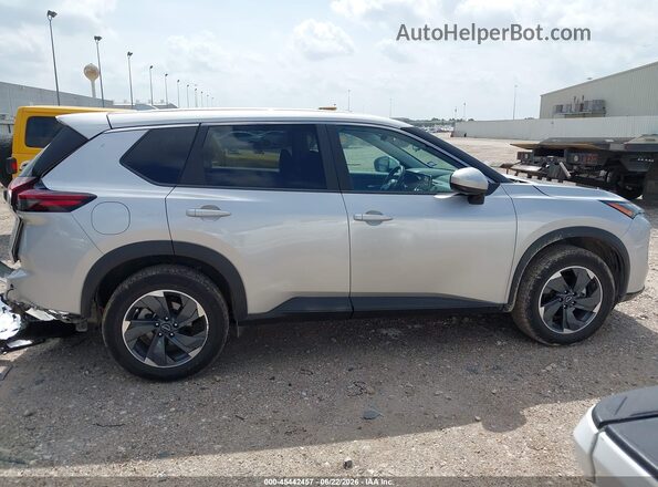 5N1BT3BA5RC696708 2024 NISSAN ROGUE Silver Панорамний вид салону 360°