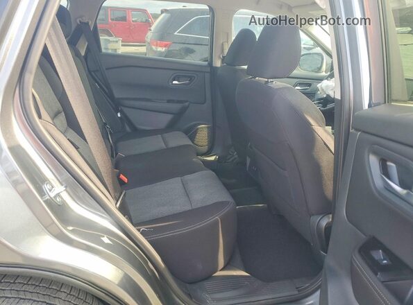 5N1BT3BA6TC702684 2026 NISSAN ROGUE Charcoal Vista de los asientos traseros