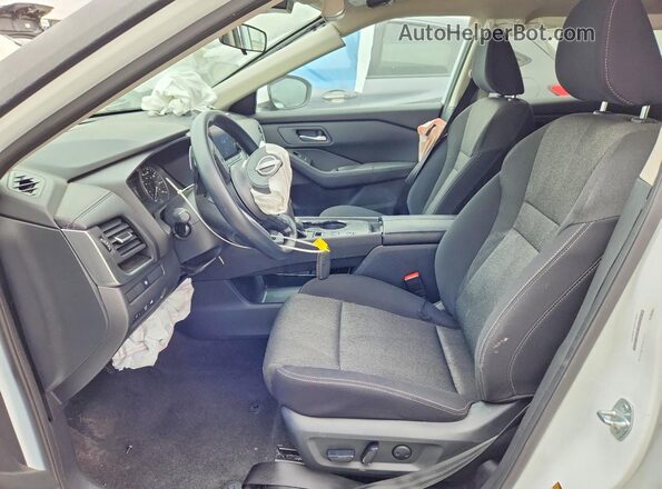 5N1BT3BA7RC683393 2024 NISSAN ROGUE White Front interior view