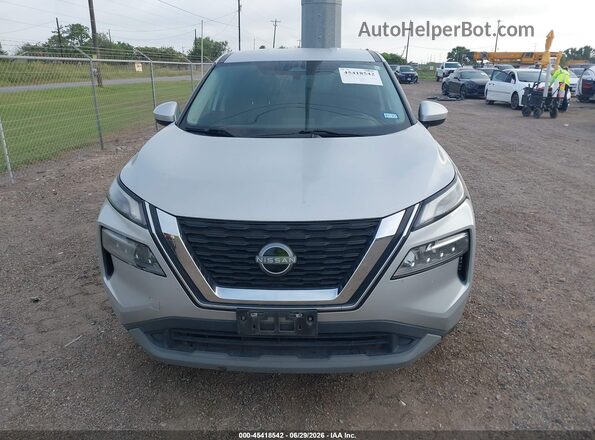 5N1BT3BA8PC775609 2023 NISSAN ROGUE Silver Սարքավորումների վահանակի տեսք