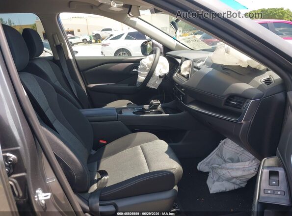 5N1BT3BA8TC715453 2026 NISSAN ROGUE Gray Front interior view