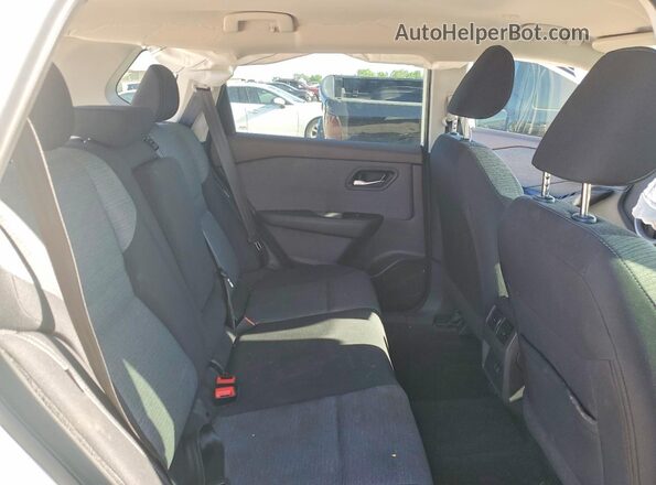 5N1BT3BA9PC867246 2023 NISSAN ROGUE White Widok tylnych siedzeń