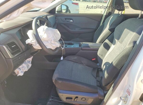 5N1BT3BA9PC867246 2023 NISSAN ROGUE White Widok wnętrza z przodu