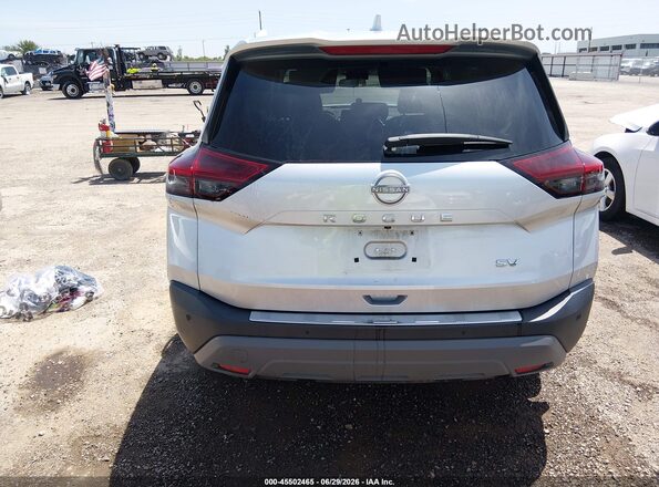 5N1BT3BA9PC906806 2023 NISSAN ROGUE Серебряный 