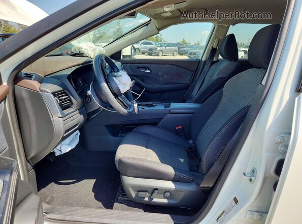 5N1BT3BAXPC679402 2023 NISSAN ROGUE White 
