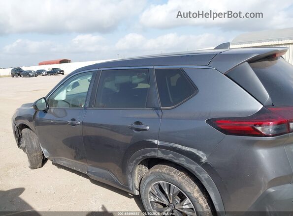 5N1BT3BAXPC794775 2023 NISSAN ROGUE Gray Սալոնի հետևի տեսք