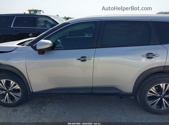 5N1BT3BAXPC916776 2023 NISSAN ROGUE Серебряный Панорамный вид салона 360°