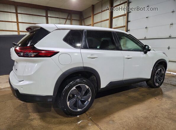 5N1BT3BB0SC820253 2025 NISSAN ROGUE White უკანა მარჯვენა