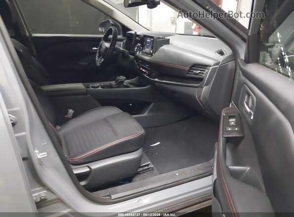 5N1BT3BB3SC792268 2025 NISSAN ROGUE Серый Вид салона спереди