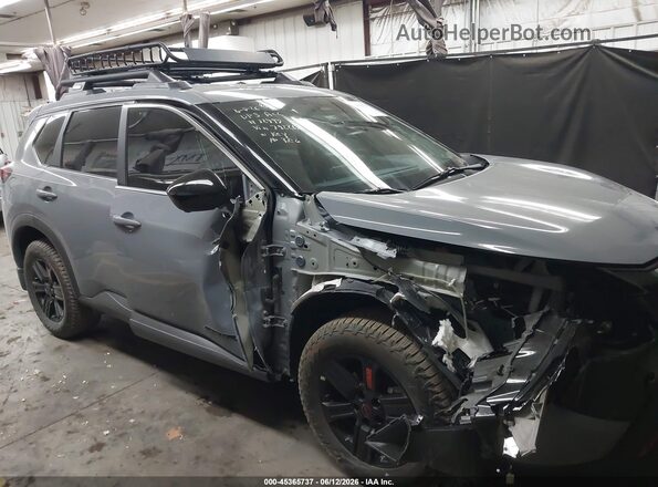 5N1BT3BB3SC792268 2025 NISSAN ROGUE Серый Вид спереди