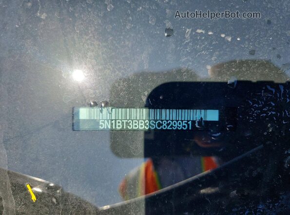 5N1BT3BB3SC829951 2025 NISSAN ROGUE Silver Vista de la etiqueta del VIN