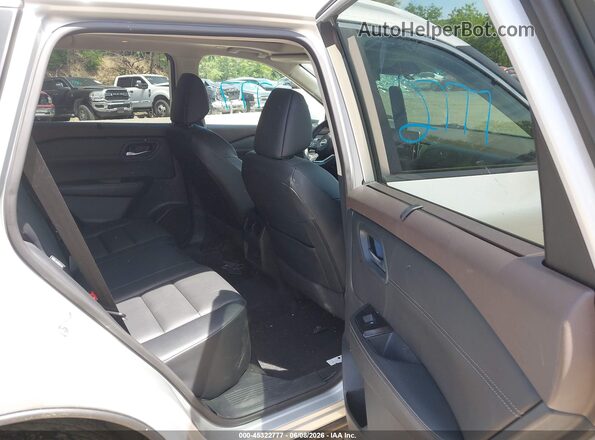 5N1BT3BB4PC878227 2023 NISSAN ROGUE Silver VIN կոդի պիտակի տեսք
