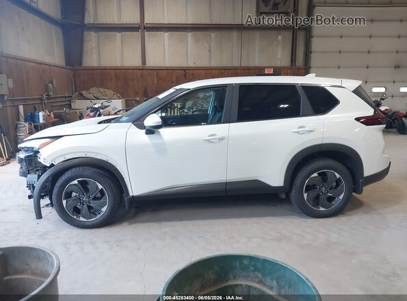 5N1BT3BB7SC797750 2025 NISSAN ROGUE White Vista interior de 360 grados