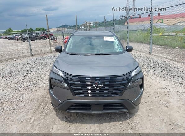 5N1BT3BB7TC773580 2026 NISSAN ROGUE Gray Սալոնի հետևի տեսք