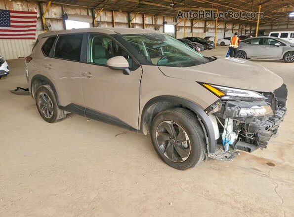 5N1BT3BB8SC771514 2025 NISSAN ROGUE Tan Przód prawy