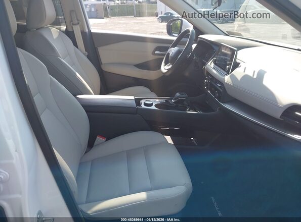 5N1BT3BB9SC870116 2025 NISSAN ROGUE White Vista interior delantera