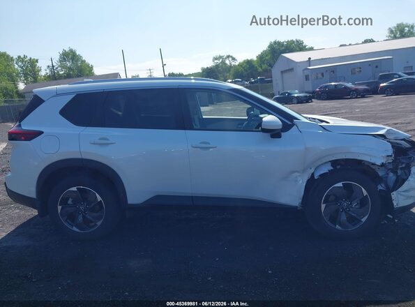 5N1BT3BB9SC870116 2025 NISSAN ROGUE White Vista interior trasera