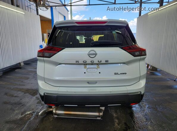 5N1BT3CB6TC683027 2026 NISSAN ROGUE White უკანა ხედი