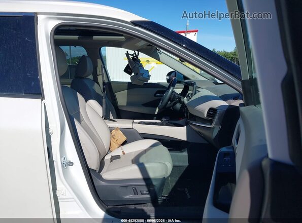 5N1BT3CB8PC856424 2023 NISSAN ROGUE White Սալոնի դիմացի տեսք