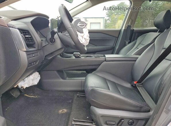 5N1BT3CB9PC892185 2023 NISSAN ROGUE Серый Вид салона спереди