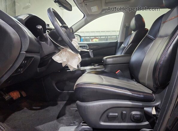 5N1DR2CM2LC637326 2020 NISSAN PATHFINDER Черный Вид салона спереди