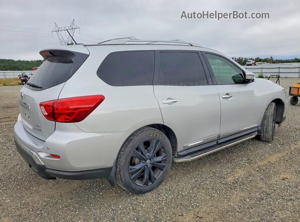 5N1DR2MM1JC607911 2018 NISSAN PATHFINDER Silver 
