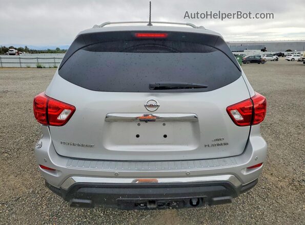 5N1DR2MM1JC607911 2018 NISSAN PATHFINDER Silver 