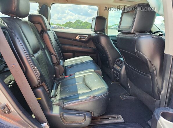 5N1DR2MM1KC635984 2019 NISSAN PATHFINDER Gray Vista interior trasera