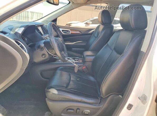 5N1DR2MM2HC643083 2017 NISSAN PATHFINDER White Front interior view