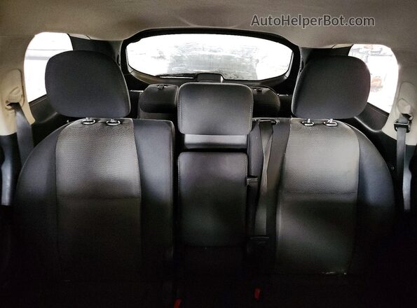 5N1DR2MM3HC911557 2017 NISSAN PATHFINDER Gray Widok tylnych siedzeń