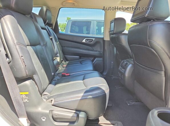5N1DR2MM3JC654647 2018 NISSAN PATHFINDER White 