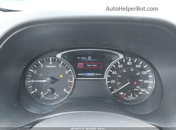 5N1DR2MM4HC611946 2017 NISSAN PATHFINDER White უკანა სავარძლების ხედი