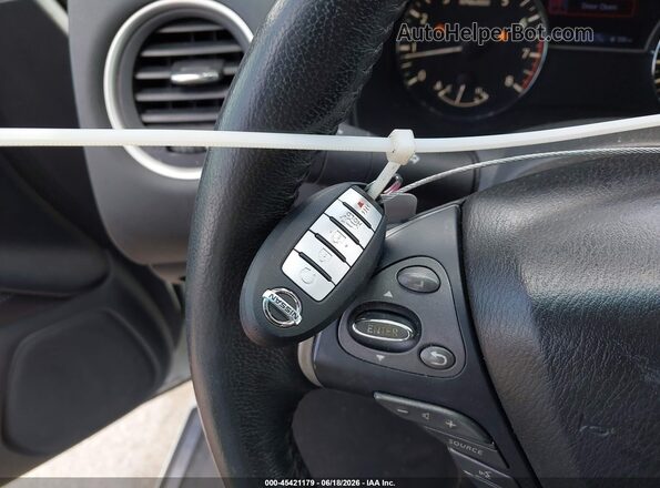 5N1DR2MM4HC611946 2017 NISSAN PATHFINDER White წინა პანელის ხედი