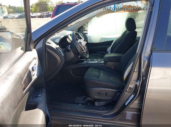 5N1DR2MM7HC617577 2017 NISSAN PATHFINDER Gray Widok wnętrza z przodu
