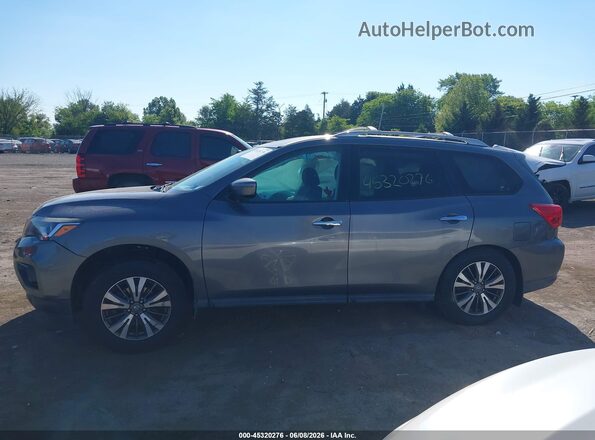 5N1DR2MM7HC617577 2017 NISSAN PATHFINDER Gray Widok wnętrza z tyłu