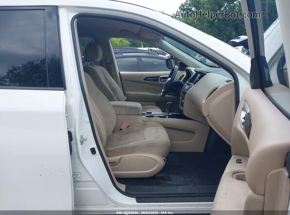 5N1DR2MM7HC644830 2017 NISSAN PATHFINDER White Front interior view
