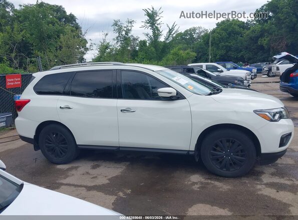 5N1DR2MM7HC644830 2017 NISSAN PATHFINDER White Rear interior view