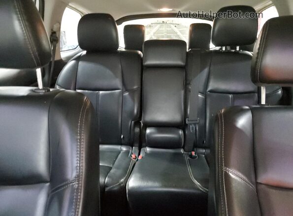 5N1DR2MM7HC664706 2017 NISSAN PATHFINDER White Հետևի նստատեղերի տեսք