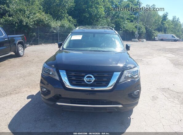 5N1DR2MM7HC688746 2017 NISSAN PATHFINDER Black Widok z przodu