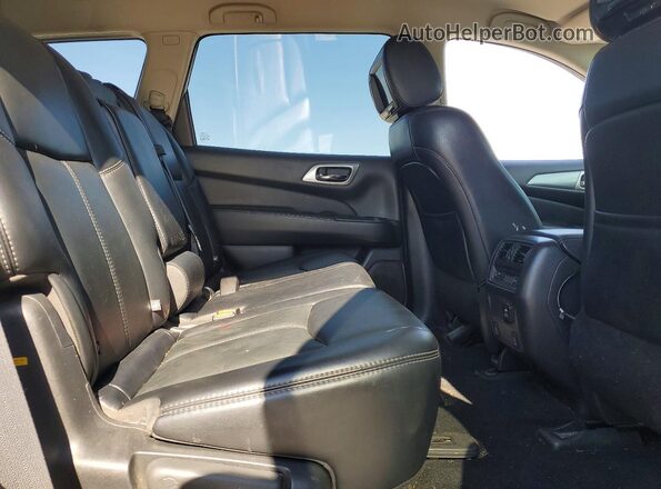 5N1DR2MM7HC912517 2017 NISSAN PATHFINDER Silver Սալոնի հետևի տեսք