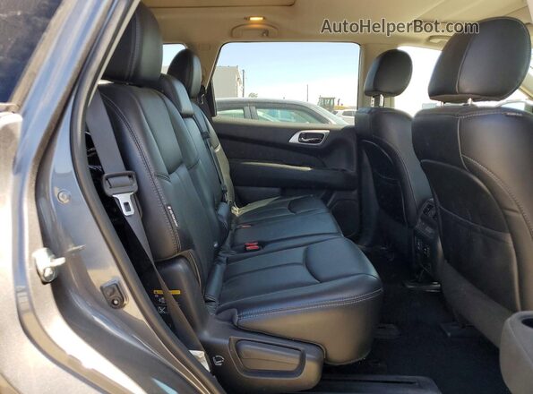 5N1DR2MM7JC669247 2018 NISSAN PATHFINDER Gray Vista interior trasera