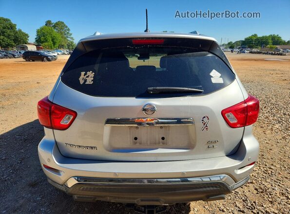 5N1DR2MM8HC673463 2017 NISSAN PATHFINDER Silver Հետևի տեսք