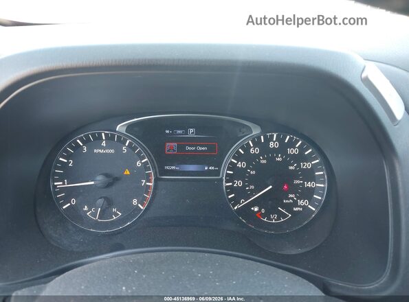 5N1DR2MM8HC696015 2017 NISSAN PATHFINDER Red 