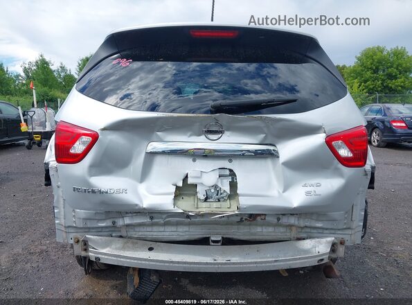 5N1DR2MM8JC607761 2018 NISSAN PATHFINDER Silver 