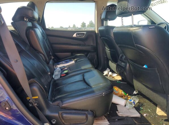 5N1DR2MM9HC900322 2017 NISSAN PATHFINDER Blue Widok wnętrza z tyłu