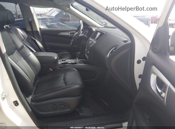 5N1DR2MM9JC619658 2018 NISSAN PATHFINDER White Front interior view