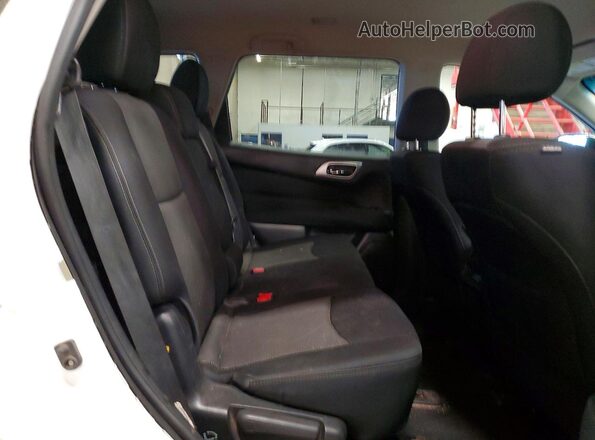 5N1DR2MMXHC608646 2017 NISSAN PATHFINDER White 