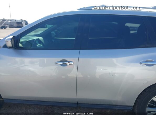 5N1DR2MN0HC904204 2017 NISSAN PATHFINDER Silver 